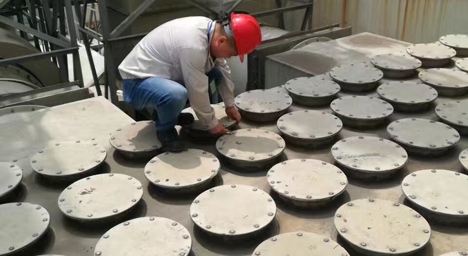 無錫尚德VOC排放處理（活性碳碳罐更換中）。